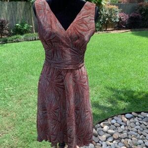 EUC Chic Women’s dressbarn Brown Flower Print  Female detail dress Boho - size 6